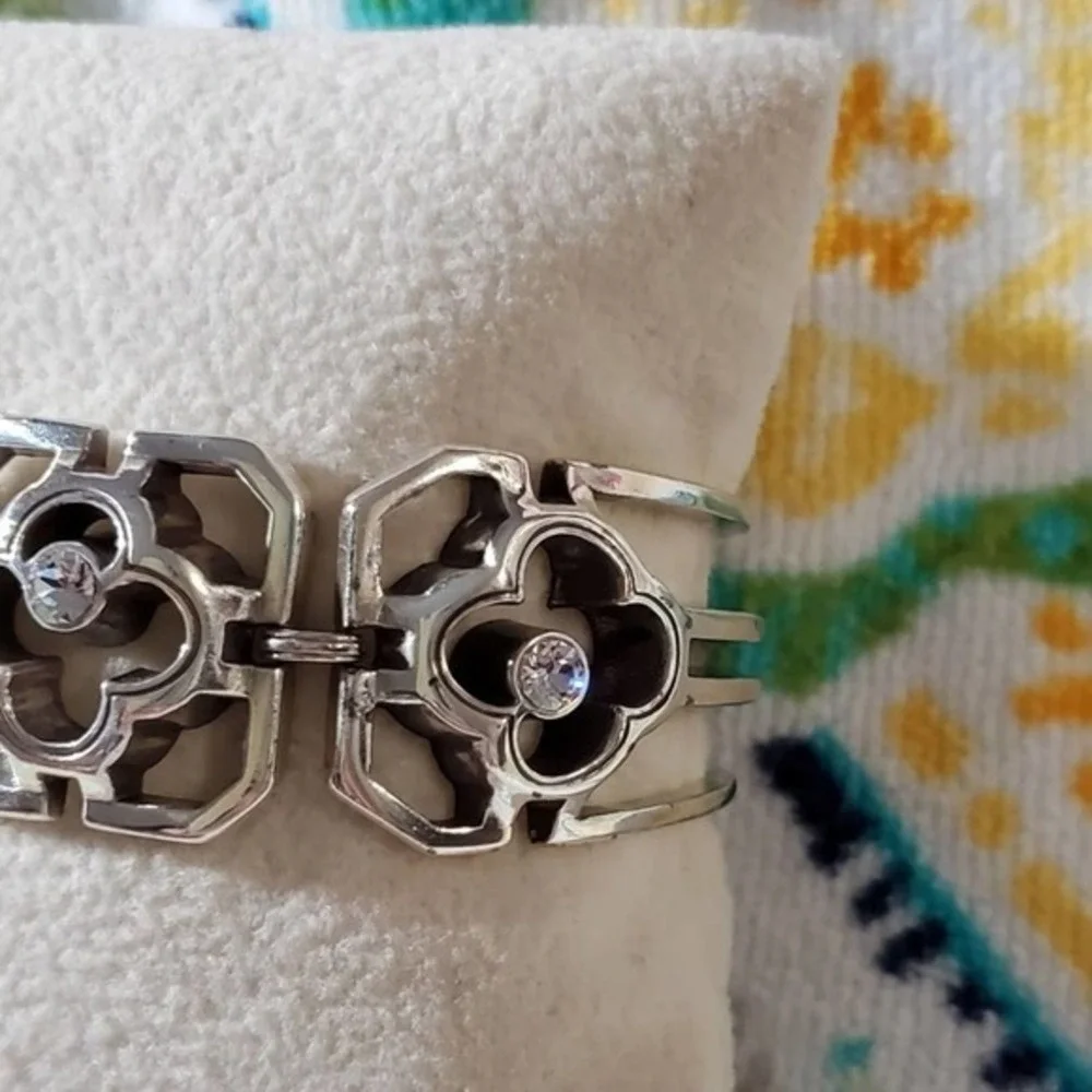 BRIGHTON jeweled floral‎ bracelet
